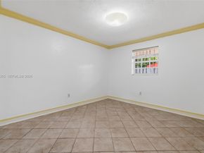 3147 Mcdonald St, Miami FL 33133