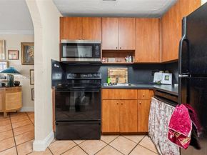 3147 Mcdonald St, Miami FL 33133