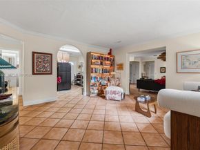 3147 Mcdonald St, Miami FL 33133