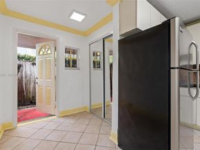 3147 Mcdonald St, Miami FL 33133