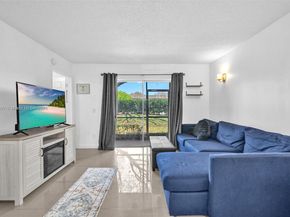 10457 NW 8th St 105, Pembroke Pines FL 33026