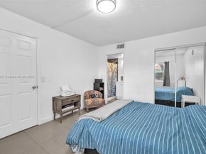 10457 NW 8th St 105, Pembroke Pines FL 33026