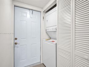 10457 NW 8th St 105, Pembroke Pines FL 33026