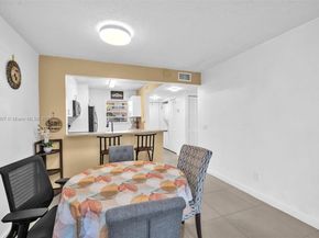 10457 NW 8th St 105, Pembroke Pines FL 33026
