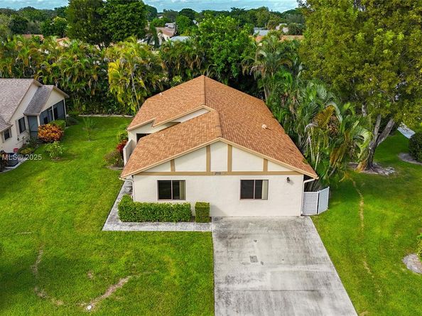 3115 NW 12th St, Delray Beach FL 33445