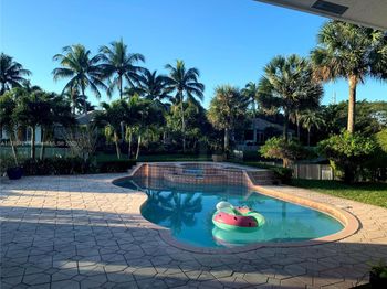 320 Windmill Palm Ave