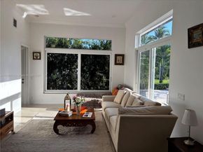 320 Windmill Palm Ave, Plantation FL 33324