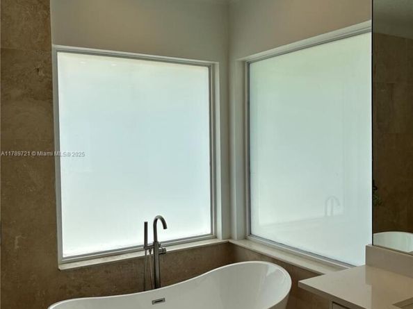 320 Windmill Palm Ave, Plantation FL 33324