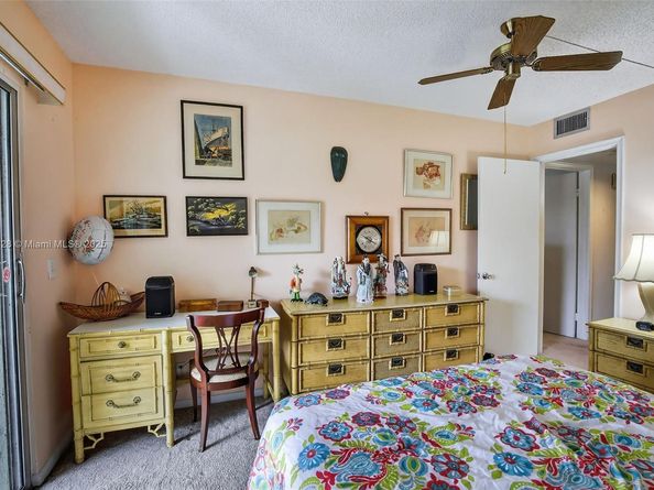 750 SW 133rd Ter 114C, Pembroke Pines FL 33027