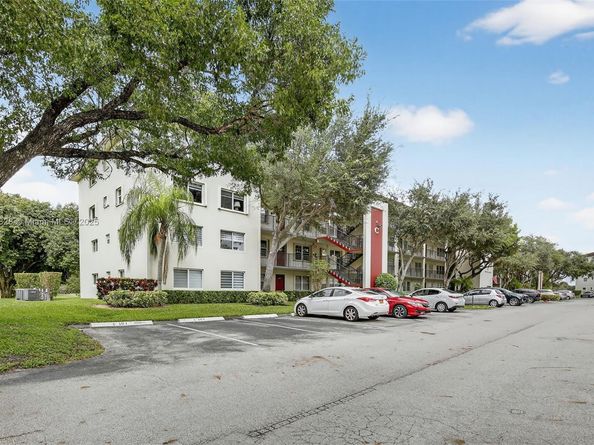 750 SW 133rd Ter 114C, Pembroke Pines FL 33027