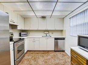 750 SW 133rd Ter 114C, Pembroke Pines FL 33027
