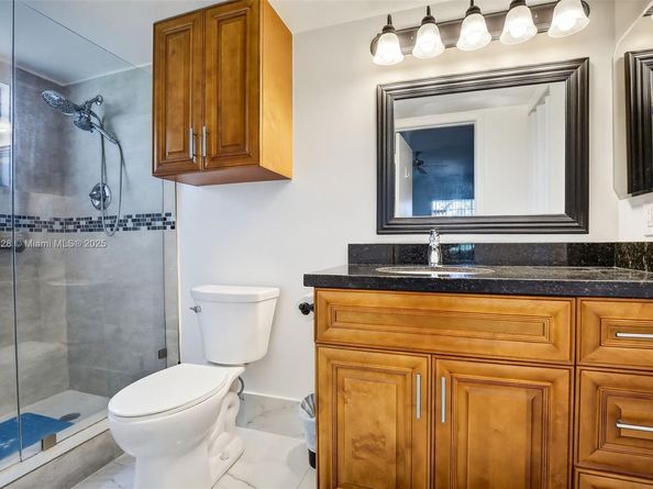 750 SW 133rd Ter 114C, Pembroke Pines FL 33027