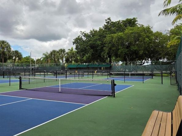 750 SW 133rd Ter 114C, Pembroke Pines FL 33027