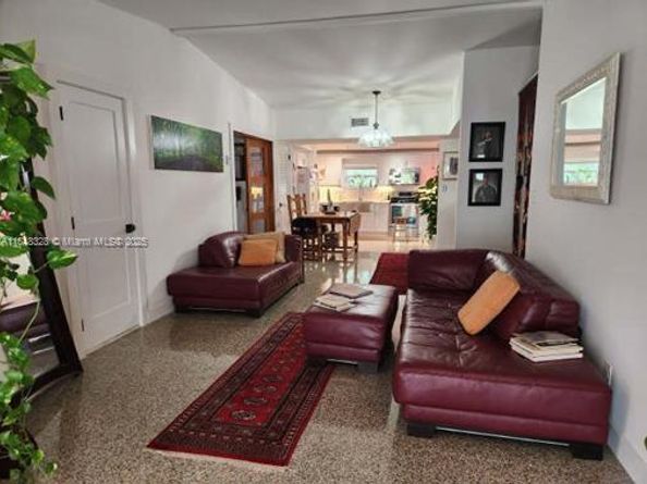 6525 SW 32nd St, Miami FL 33155