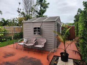 6525 SW 32nd St, Miami FL 33155