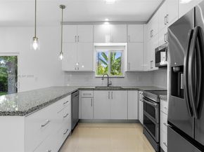550 NW 58th Ct, Miami FL 33126