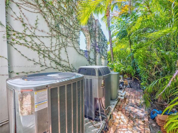 1229 Sorolla Ave, Coral Gables FL 33134