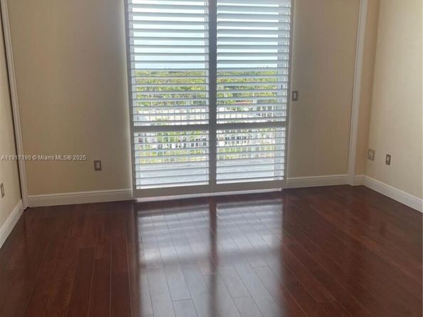 7280 SW 90th St 708, Miami FL 33156