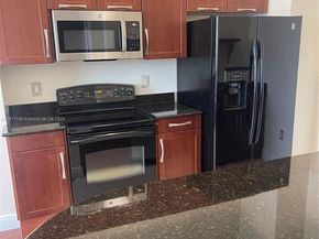 7280 SW 90th St 708, Miami FL 33156