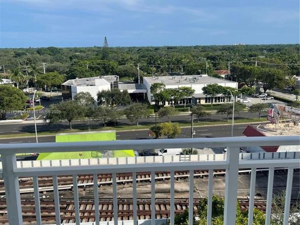 7280 SW 90th St 708, Miami FL 33156