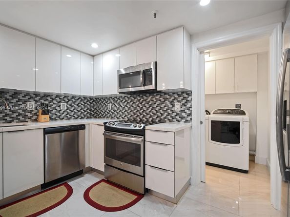 9755 NW 52nd St 401, Doral FL 33178