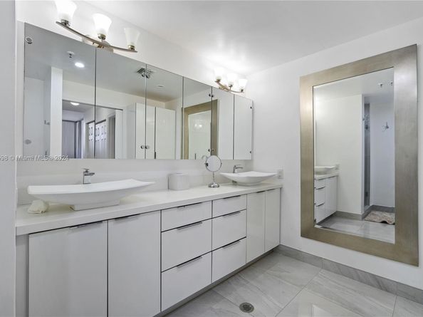 9755 NW 52nd St 401, Doral FL 33178