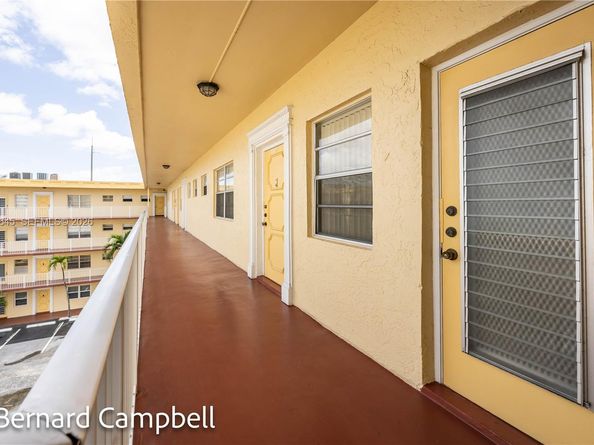 3940 NW 42nd Ave 417, Lauderdale Lakes FL 33319