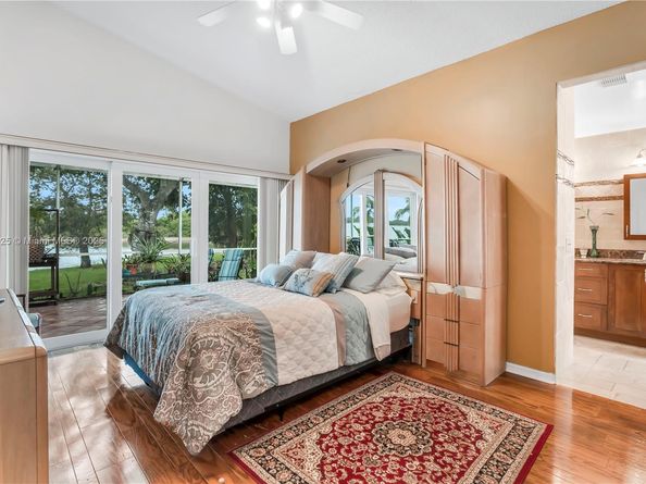 1181 NW 173rd Ave, Pembroke Pines FL 33029