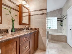 1181 NW 173rd Ave, Pembroke Pines FL 33029