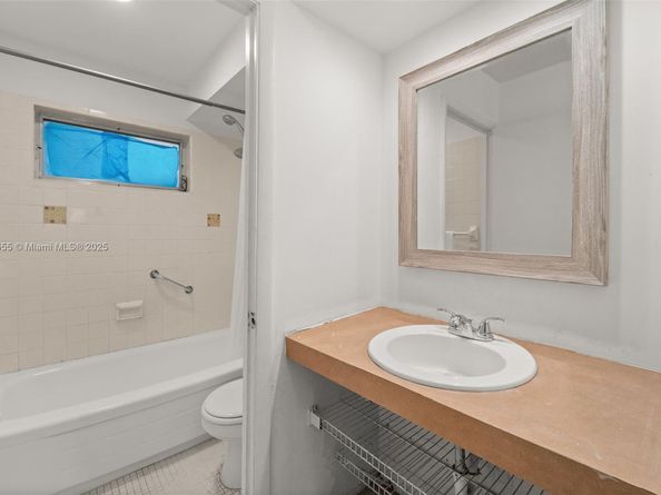 1614 West Ave 206, Miami Beach FL 33139