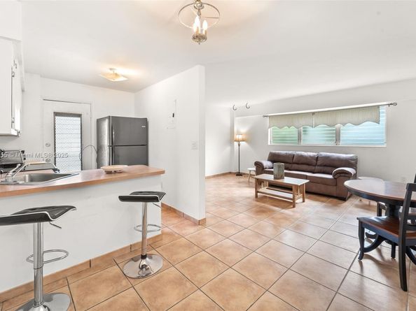 1614 West Ave 206, Miami Beach FL 33139