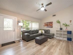 401 NW 83rd Way, Pembroke Pines FL 33024