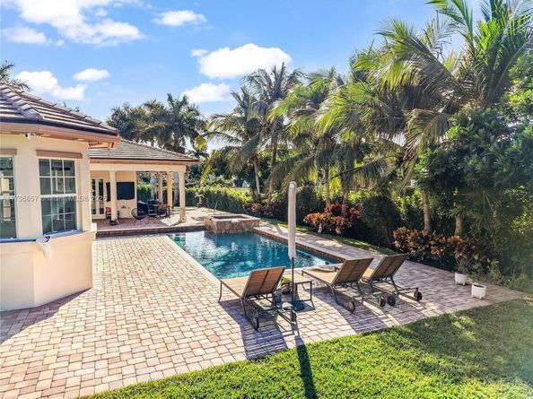 12008 NW 69th Ct, Parkland FL 33076