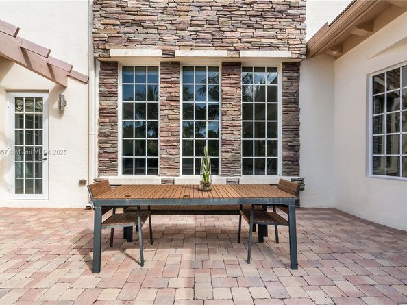 12008 NW 69th Ct, Parkland FL 33076