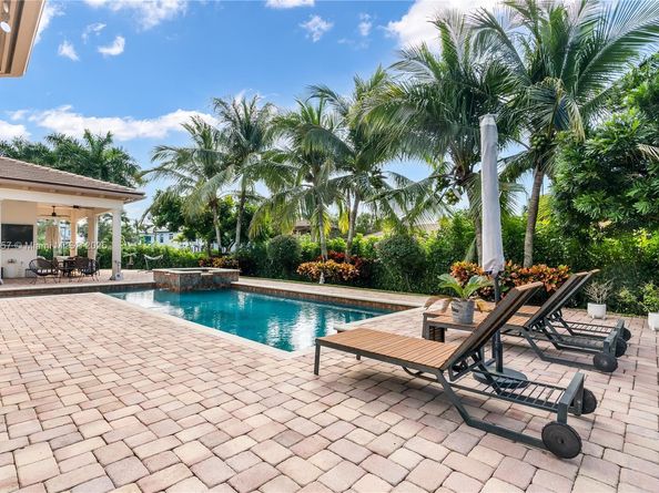 12008 NW 69th Ct, Parkland FL 33076