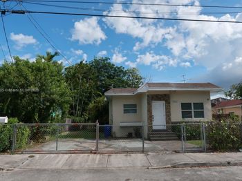 1940 NW 27th St