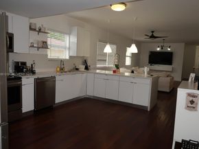 1940 NW 27th St, Miami FL 33142
