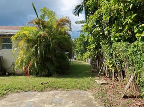 1940 NW 27th St, Miami FL 33142