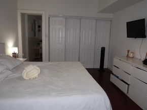 1940 NW 27th St, Miami FL 33142