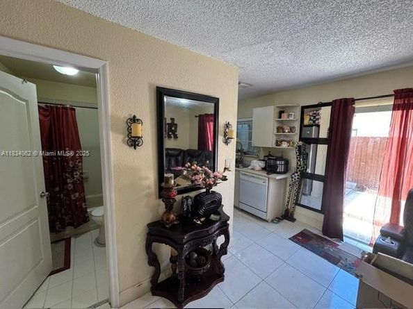 7382 SW 152nd Ave 206, Miami FL 33193