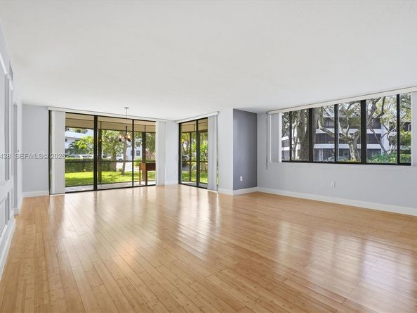 1410 Sheridan St 8i, Hollywood FL 33020