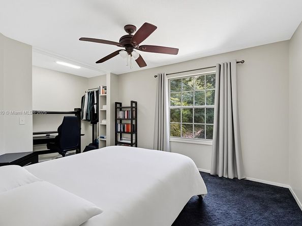 1579 Briar Oak Dr, Royal Palm Beach FL 33411