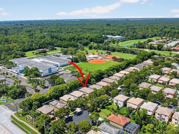 1579 Briar Oak Dr, Royal Palm Beach FL 33411