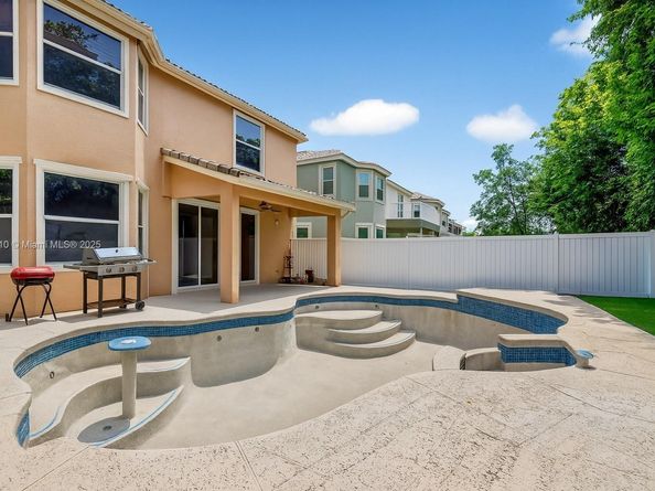 1579 Briar Oak Dr, Royal Palm Beach FL 33411