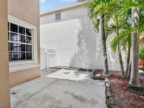 1579 Briar Oak Dr, Royal Palm Beach FL 33411