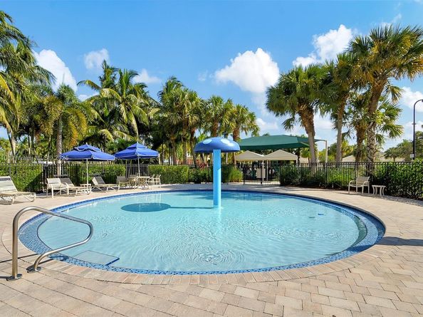 1579 Briar Oak Dr, Royal Palm Beach FL 33411