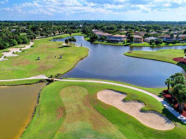 1579 Briar Oak Dr, Royal Palm Beach FL 33411