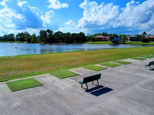 1579 Briar Oak Dr, Royal Palm Beach FL 33411