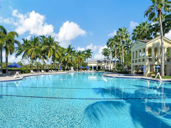 1579 Briar Oak Dr, Royal Palm Beach FL 33411