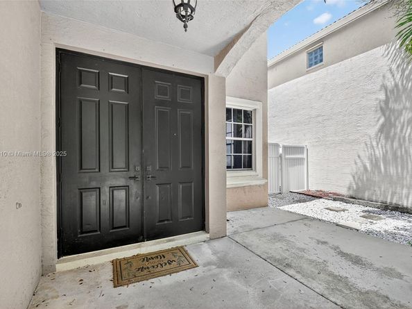 1579 Briar Oak Dr, Royal Palm Beach FL 33411